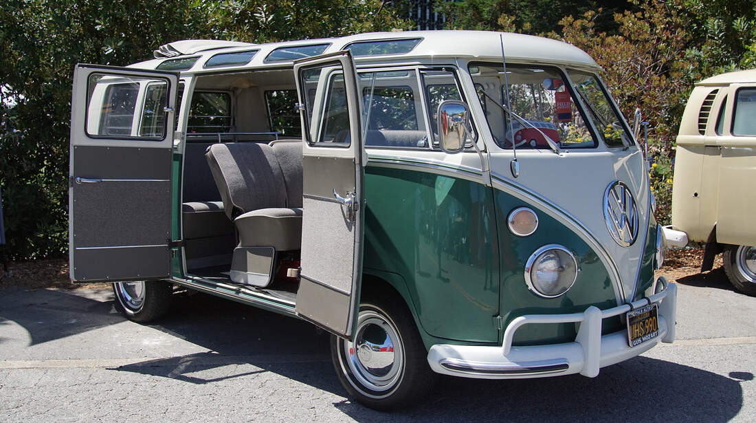 70 Jahre VW Bus mit BulliParade bei The Quail 2019 auto motor und sport