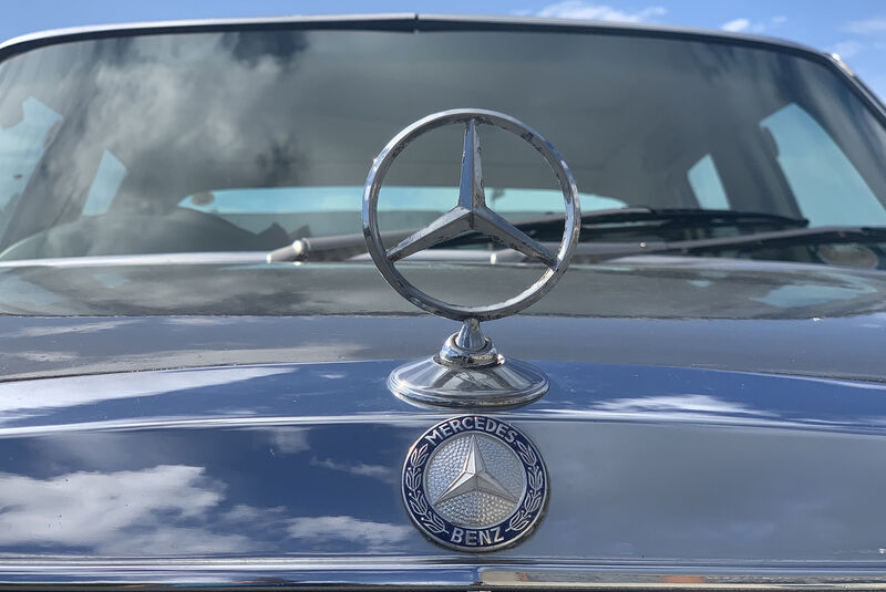 1980er Mercedes 450 SEL von Bono in der Auktion