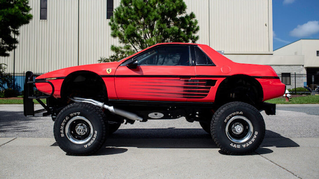 1984er Pontiac Fiero Custom Coupe