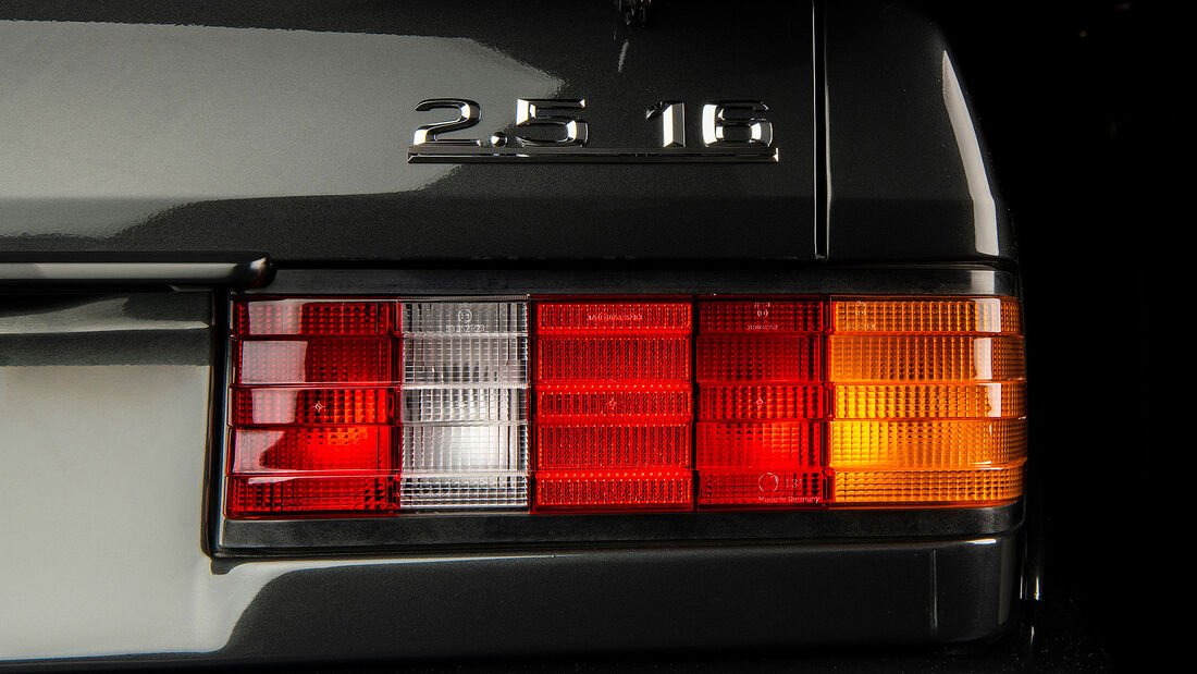 1990 Mercedes 190E 2.5-16 Evolution II