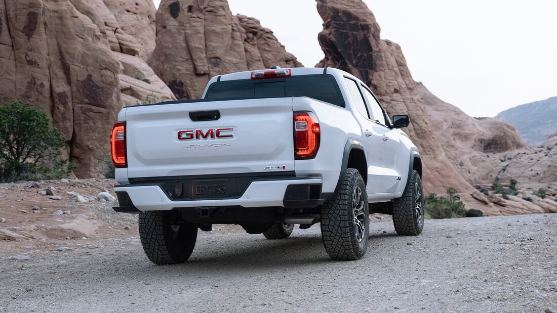 2023 GMC Canyon midsize truck Pickup