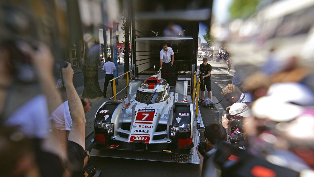 24h Le Mans 2015 - Scrutineering - Technische Abnahme - Audi R18 e-tron quattro