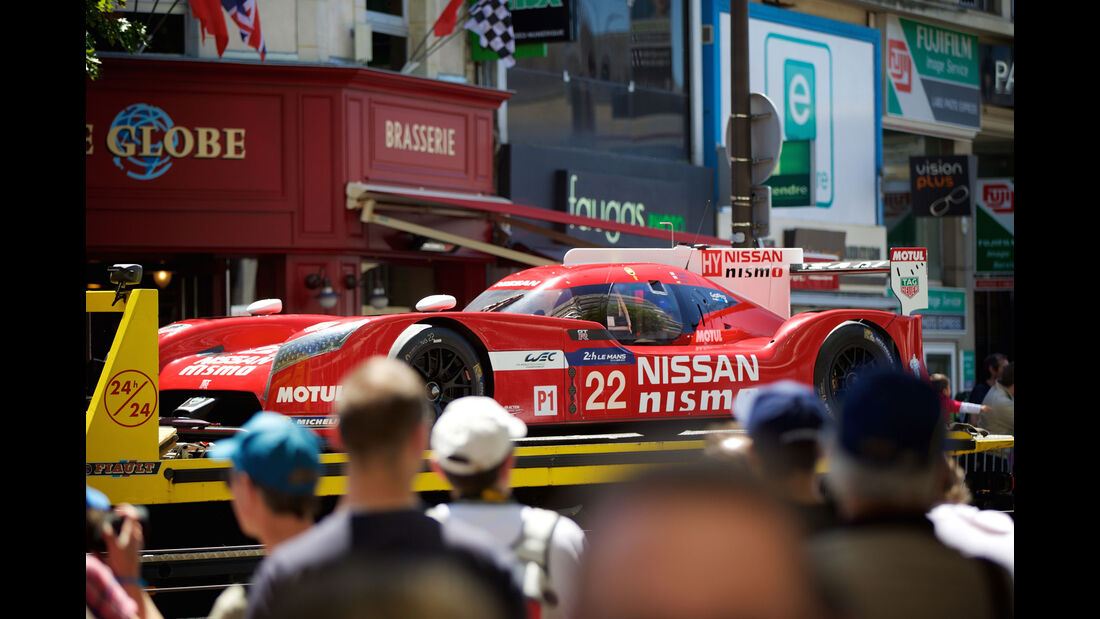 24h Le Mans 2015 - Scrutineering - Technische Abnahme - Nissan GT-R LM Nismo