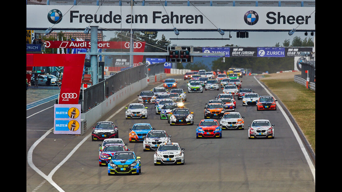 24h-Rennen Nürburgring 2014 - Startphase - Gruppe 3