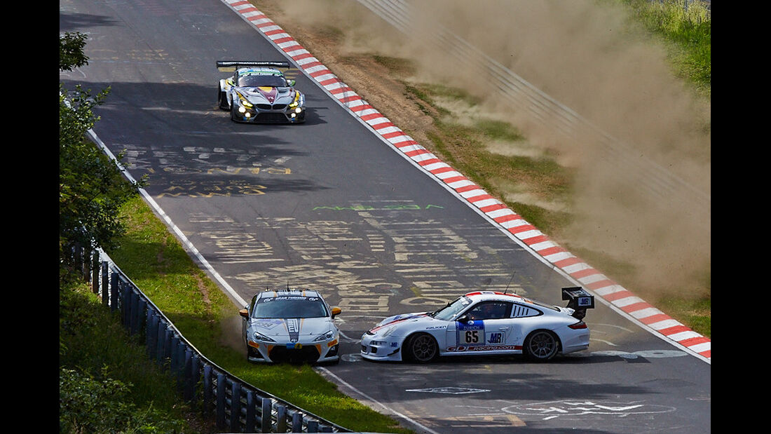 24h-Rennen Nürburgring 2014 - Unfälle - Porsche 997 - Toyota GT86

