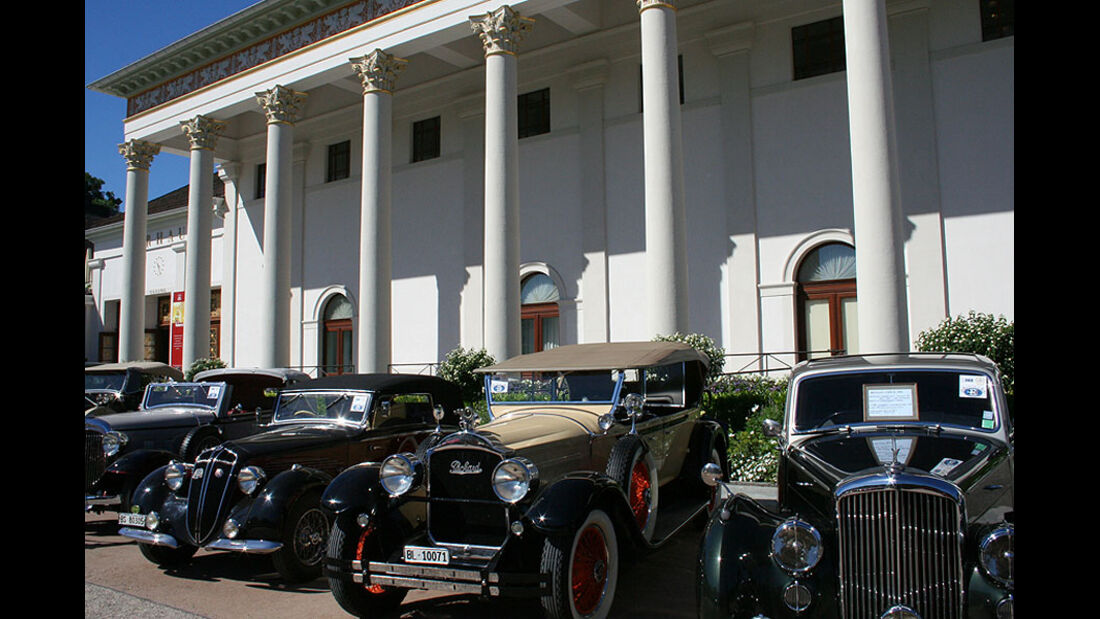 34. Oldtimer-Meeting Baden-Baden: 360 Oldtimer im Kurpark erleben