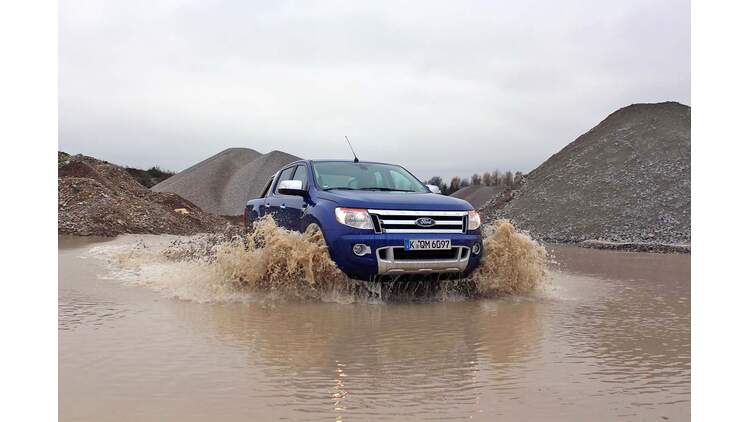 Ford Ranger Im Vergleichstest Frisch Aus Dem Outback Auto Motor Und Sport