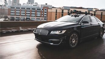 5/2019, Aurora Autonomes Auto