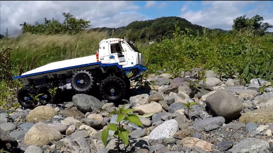 8/2019, Lego Technic Tatra 813 Truck