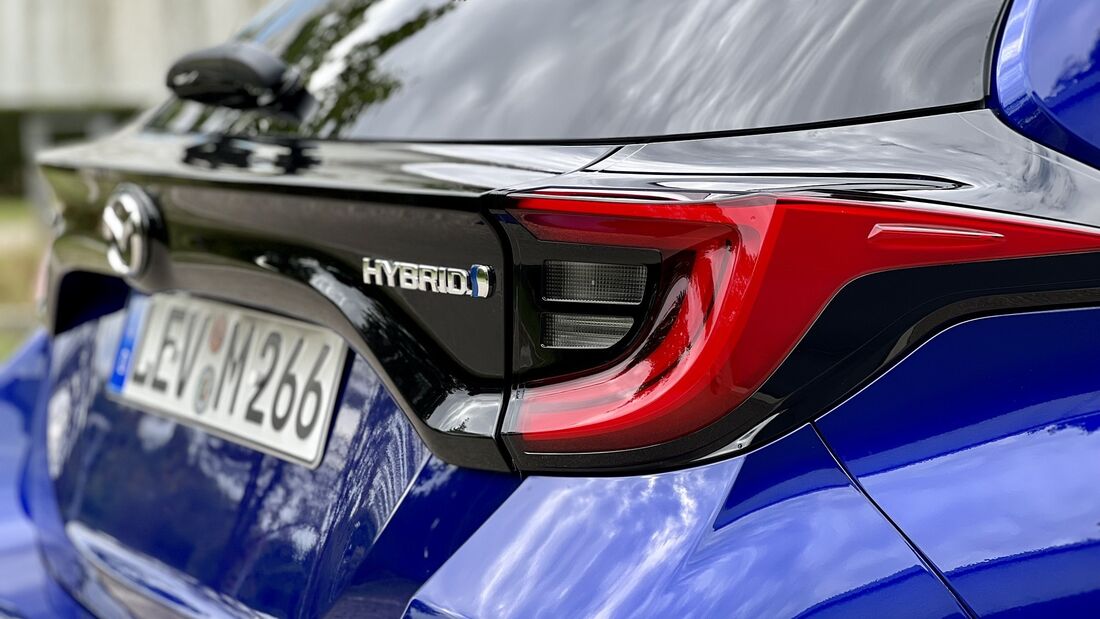 Mazda führt 2022 ersten Vollhybrid ein 