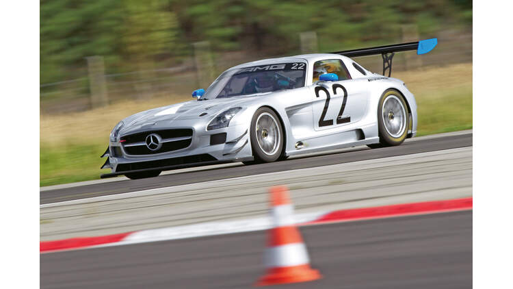 Die Amg Driving Academy Betreutes Fahren Fur Kundensportler Auto Motor Und Sport
