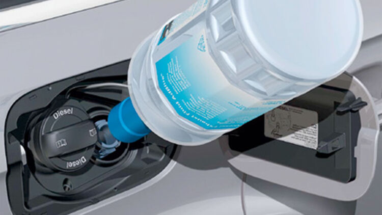 AdBlue 20 L - Auto Harnstofflösung verringert Emissionen von  Stickstoffoxiden um 90% bei SCR-Systemen : : Auto & Motorrad