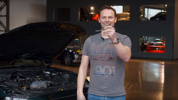 Alexander Bloch erklärt V8 Motor Technik Screenshot Youtube