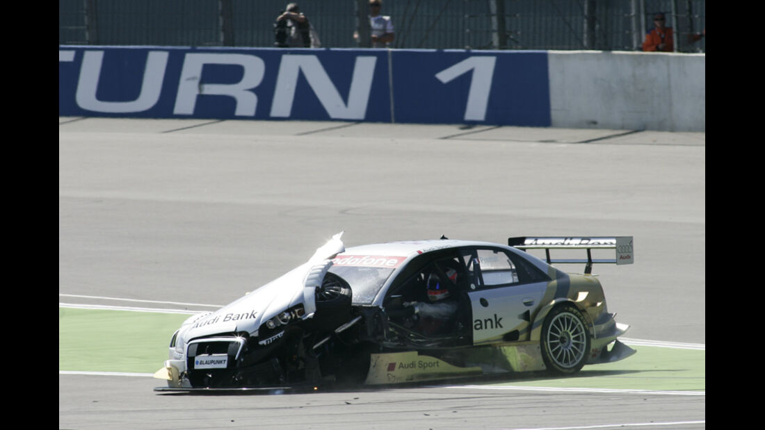 Alexandre Premat DTM-Crash