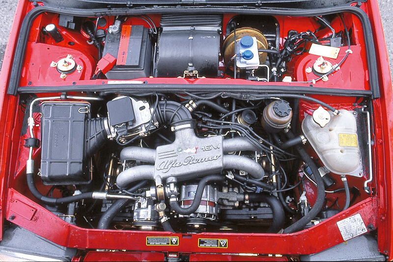 Alfa 33 16V, Motor