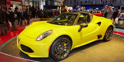 Alfa 4C Spider - Genfer Autosalon 2015