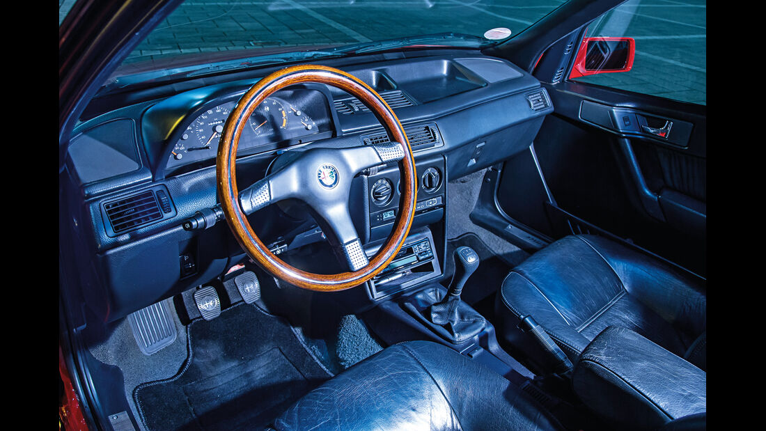 Alfa Romeo 155 2.0 Twin Spark, Cockpit