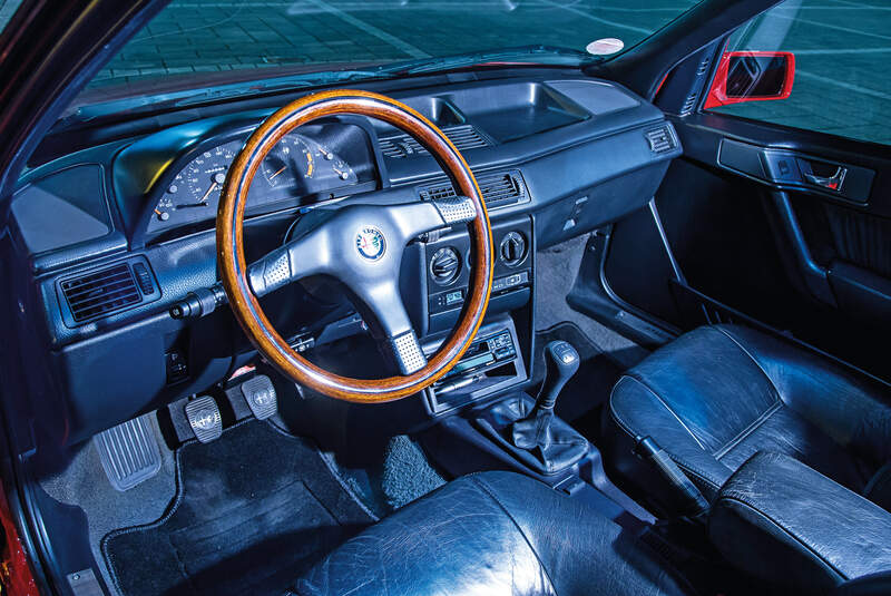 Alfa Romeo 155 2.0 Twin Spark, Cockpit