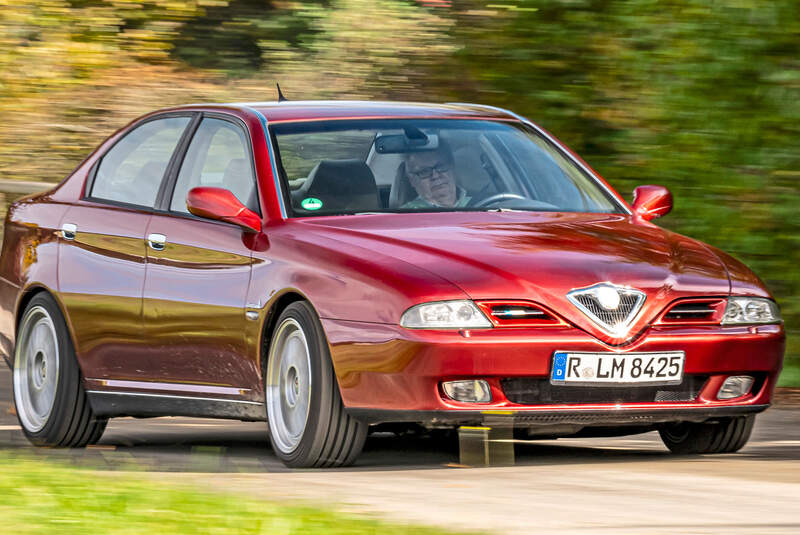 Alfa Romeo 166