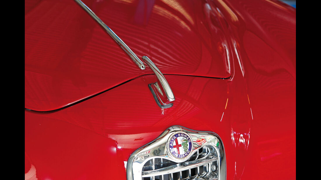 Alfa Romeo 1900 Sprint Coupé Pinin Farina, Emblem, Motorhaube