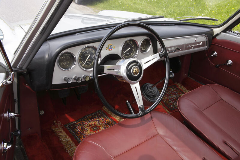 Alfa Romeo 2000 S Vignale-Coupé (1958), Cockpit