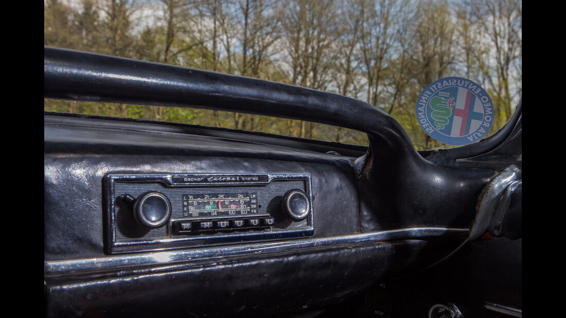 Alfa Romeo 2600 Spider, Radio