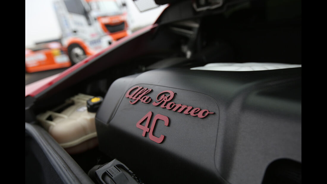 Alfa Romeo 4C, Iveco Race Stralis, Impression