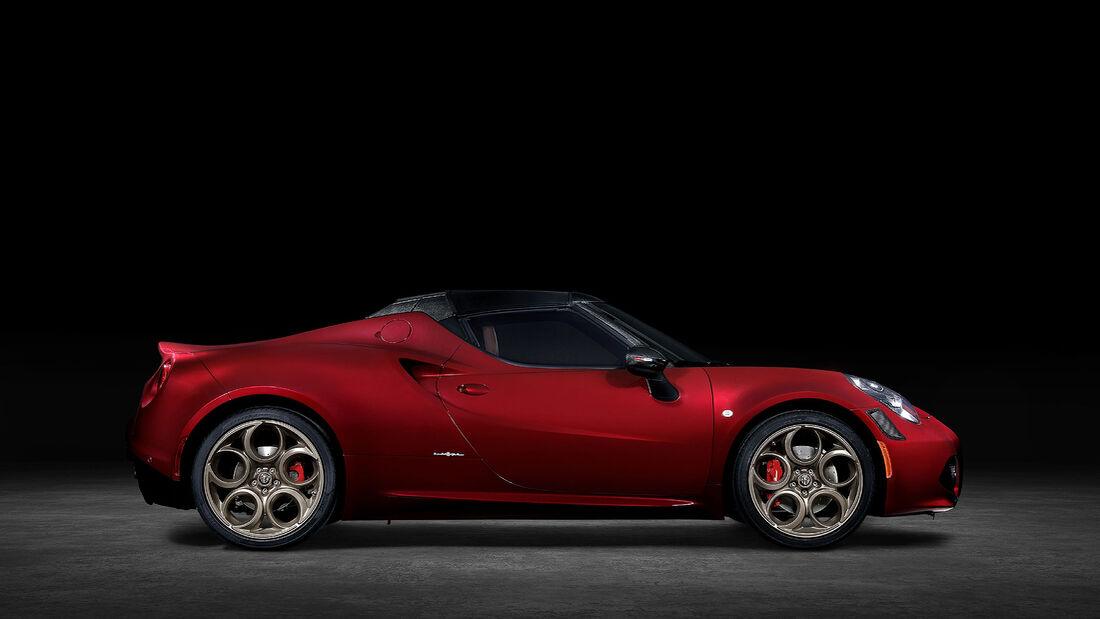 Alfa Romeo 4C Spider 33 Stradale Tributo