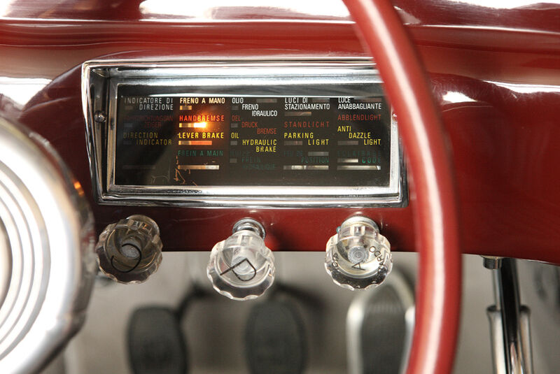 Alfa Romeo 6C 2500 C Cabriolet Stabilimenti Farina Instrumentenbrett