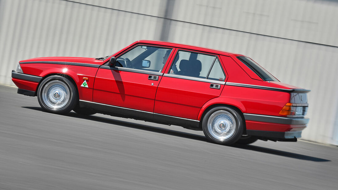 Alfa Romeo 75