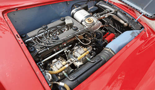 Alfa Romeo 750 Competizione, Motor