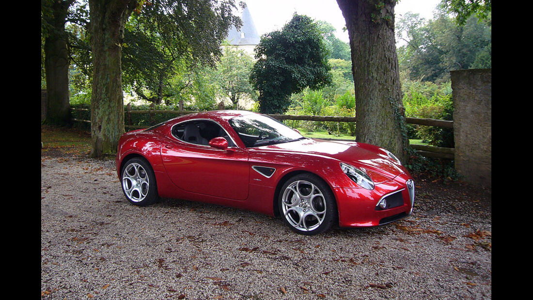 Alfa Romeo 8C - Seitenansicht