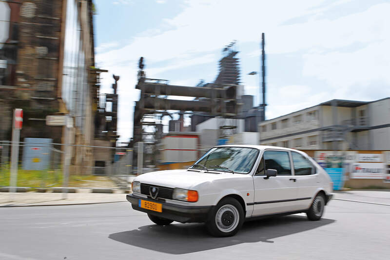 Alfa Romeo Alfasud 1.5, Seitenansicht