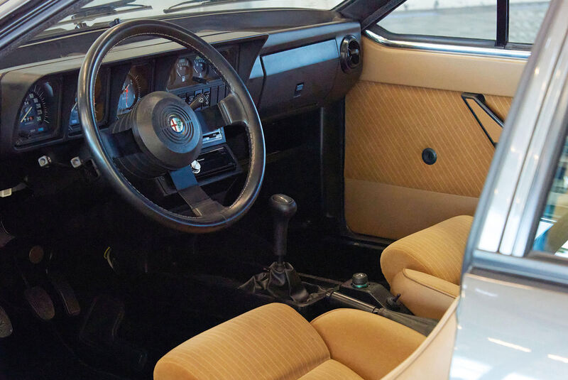 Alfa Romeo GTV 6 2.5 (1985)