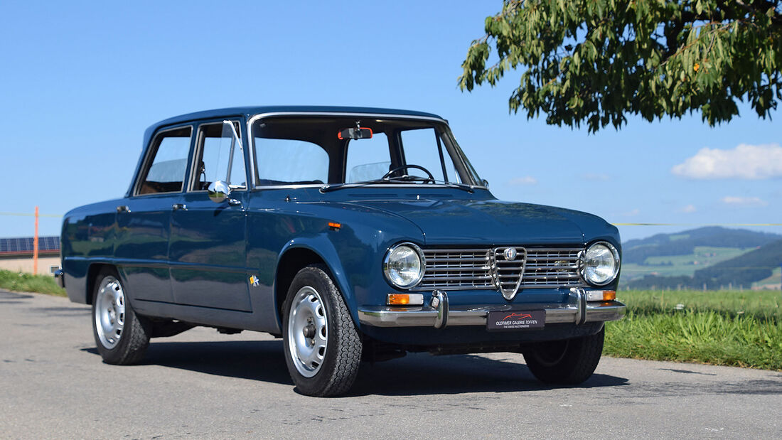 Alfa Romeo Giulia 1300 (1966)