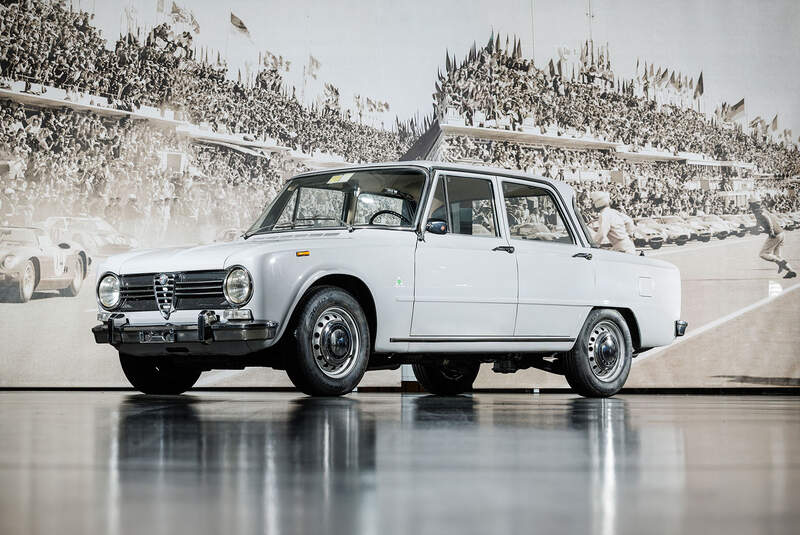 Alfa Romeo Giulia 1300 Super (1971)