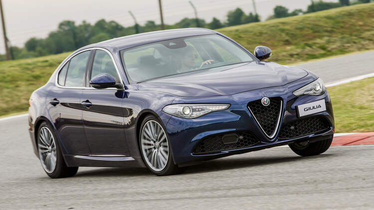 Fahrbericht Alfa Romeo Giulia 2 2 Jtdm 16v 16 Auto Motor Und Sport