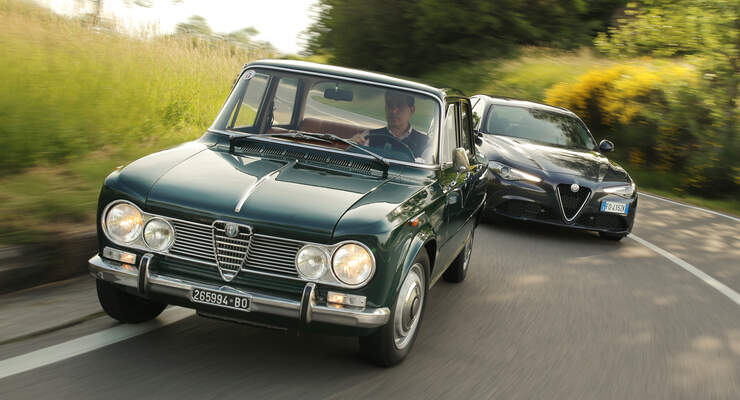 Alfa Romeo Giulia Von 1965 Und 2016 Im Generationentreffen