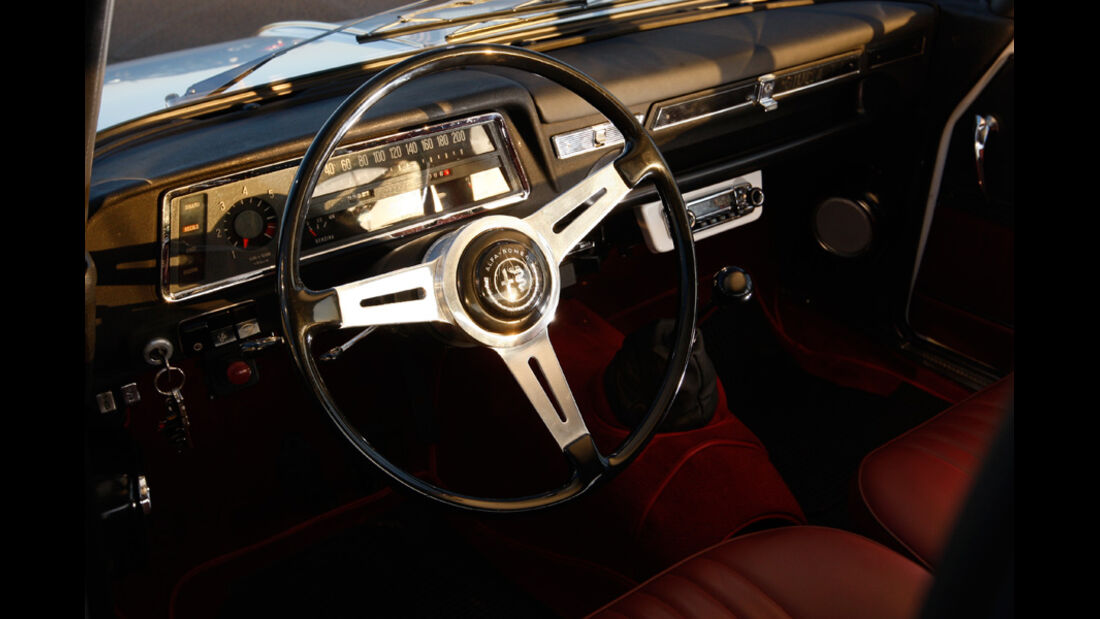 Alfa Romeo Giulia, Cockpit, Lenkrad