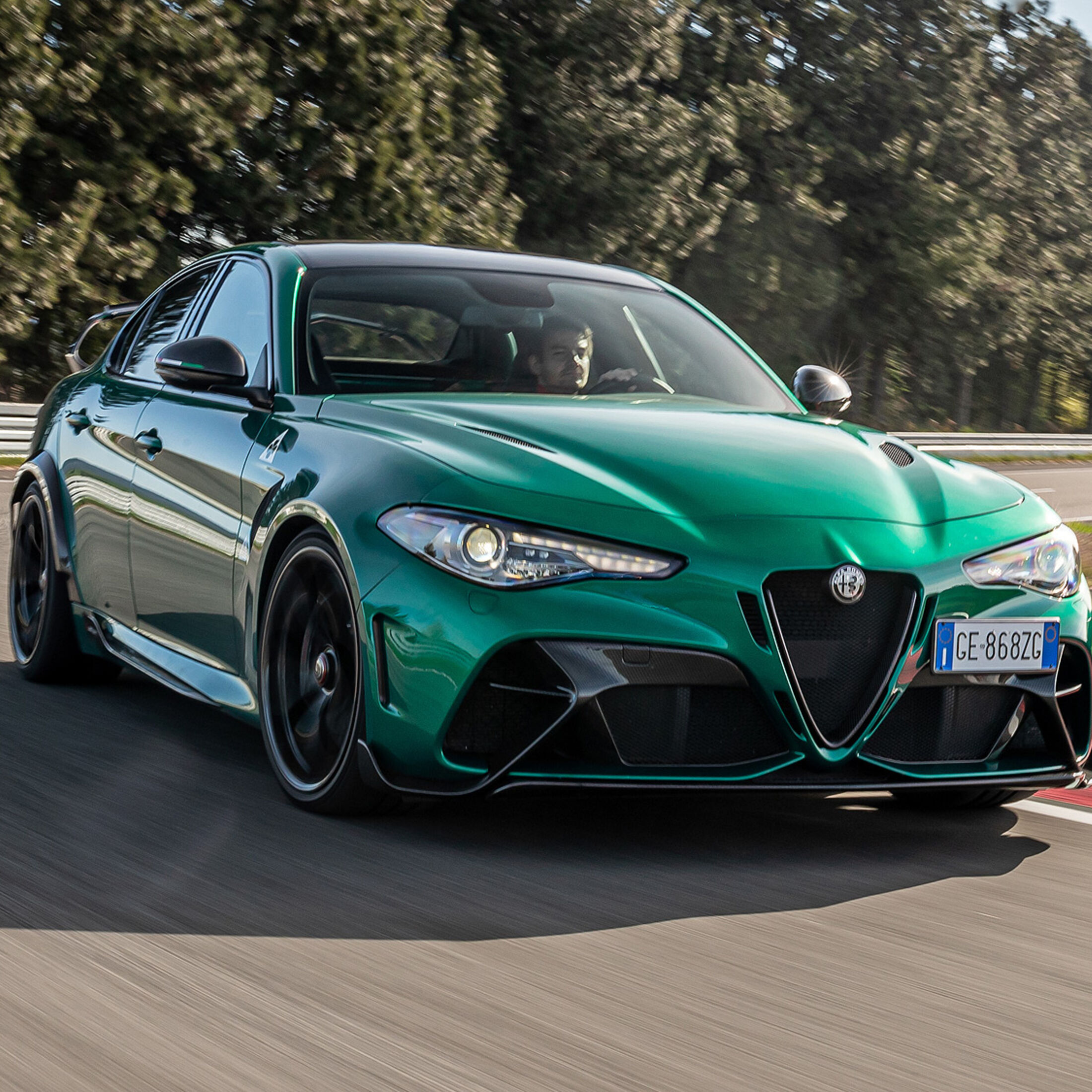 https://imgr1.auto-motor-und-sport.de/Alfa-Romeo-Giulia-GTAm-jsonLd1x1-492b0179-1793675.jpg