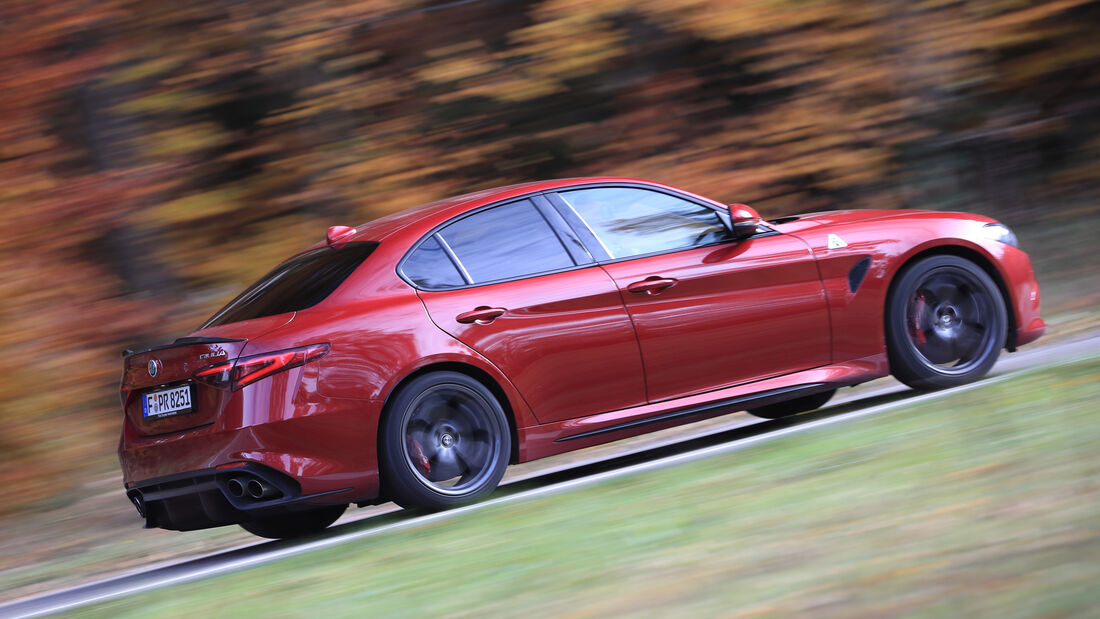 Alfa Romeo Giulia Quadrioglio, Seitenansicht