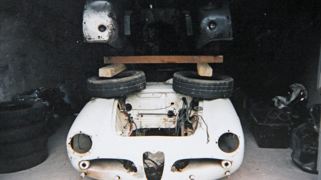 Alfa Romeo Giulia Spider Restaurierung: Ein Fall für zwei