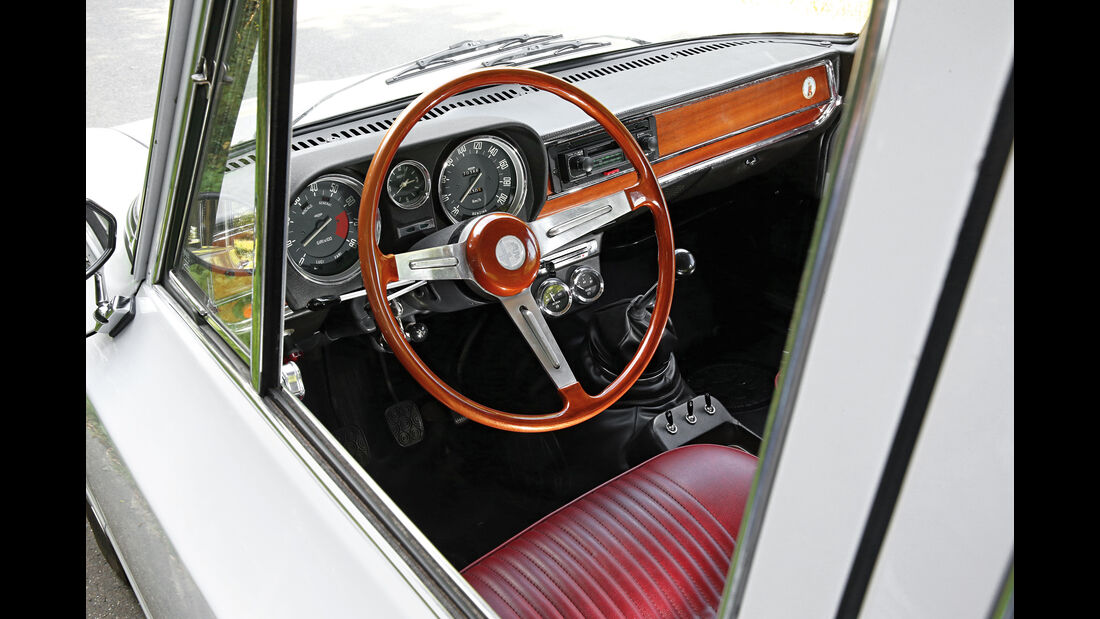 Alfa Romeo Giulia Super 1.3, Cockpit