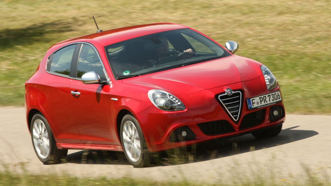 Alfa Romeo Giulietta im Fahrbericht: Spaß mit der Basisversion (Technische  Daten) - AUTO MOTOR UND SPORT