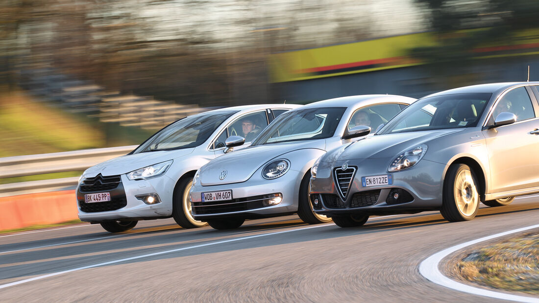 Alfa Romeo Giulietta, Citroën DS4, VW Beetle, Seitenansicht