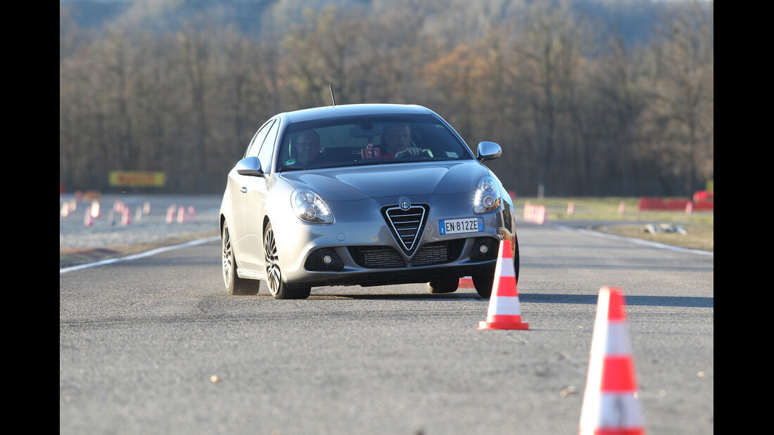 Alfa Romeo Giulietta, Frontansicht, Slalom