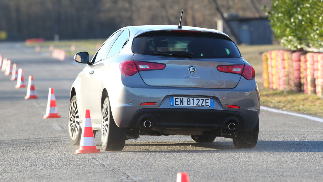 Alfa Romeo Giulietta, Heckansicht, Slalom