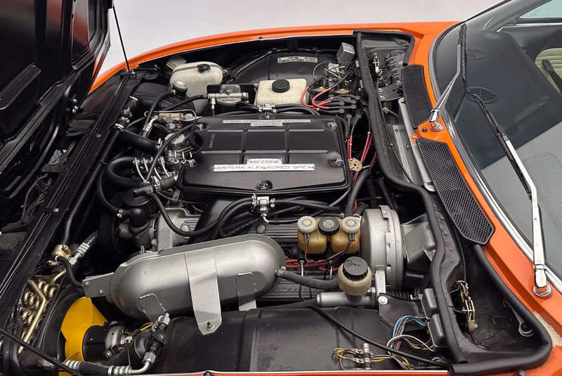 Alfa Romeo Montreal