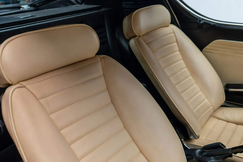 Alfa Romeo Montreal