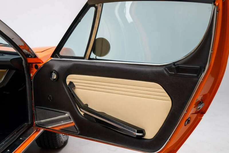 Alfa Romeo Montreal